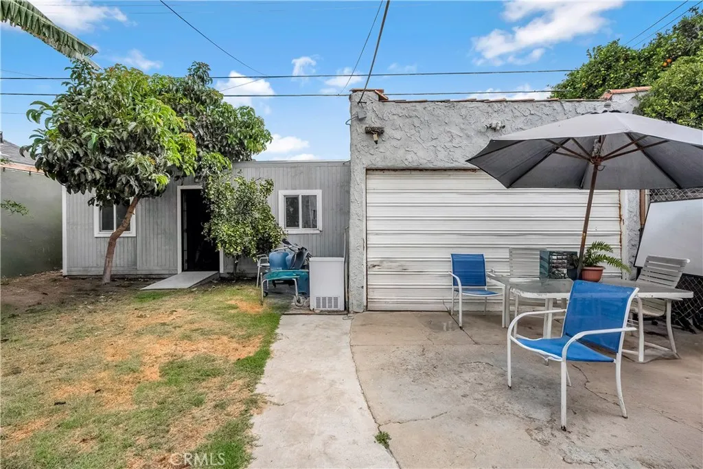 6030 W Wilton, Los Angeles, California 90047 home-pic-19